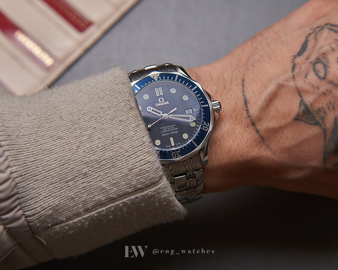 OMEGA SEAMASTER 300 DIVER 2220.80 "007 - Casino Royale"