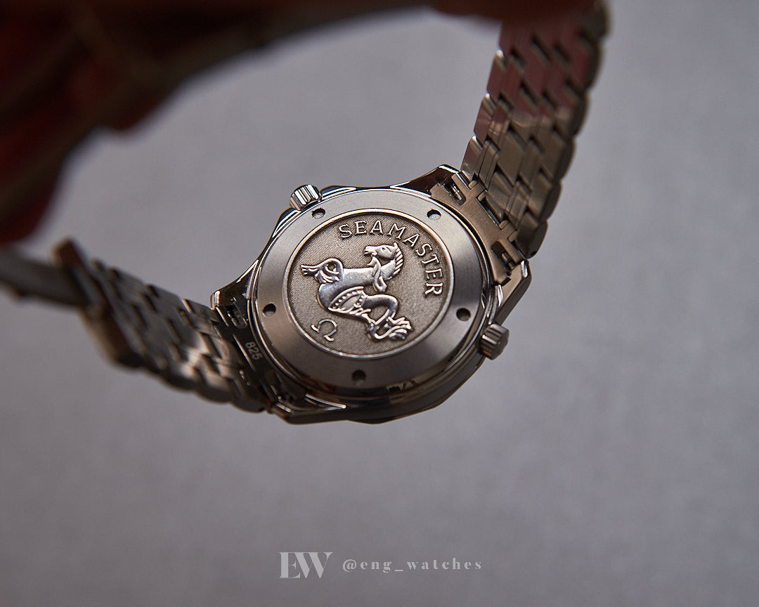 OMEGA SEAMASTER 300 DIVER 2220.80 "007 - Casino Royale"