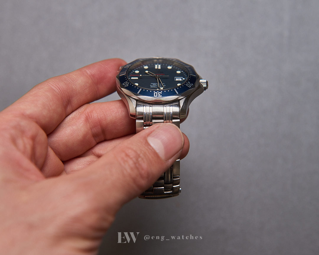 OMEGA SEAMASTER 300 DIVER 2220.80 "007 - Casino Royale"