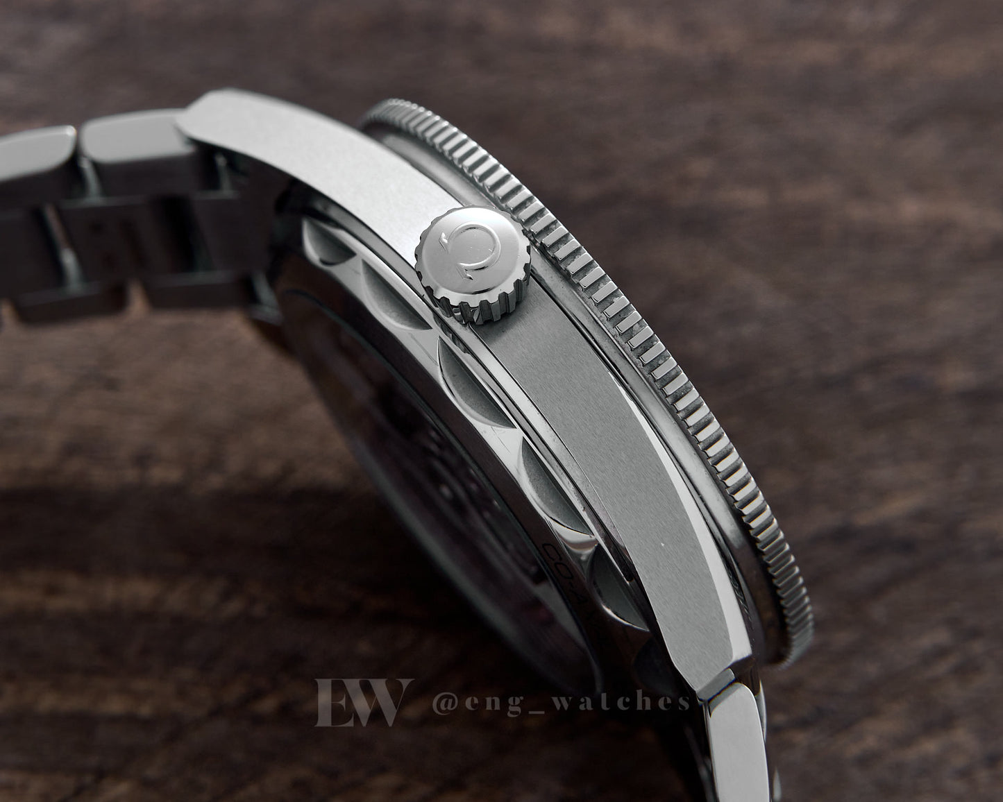 OMEGA SEAMASTER 300