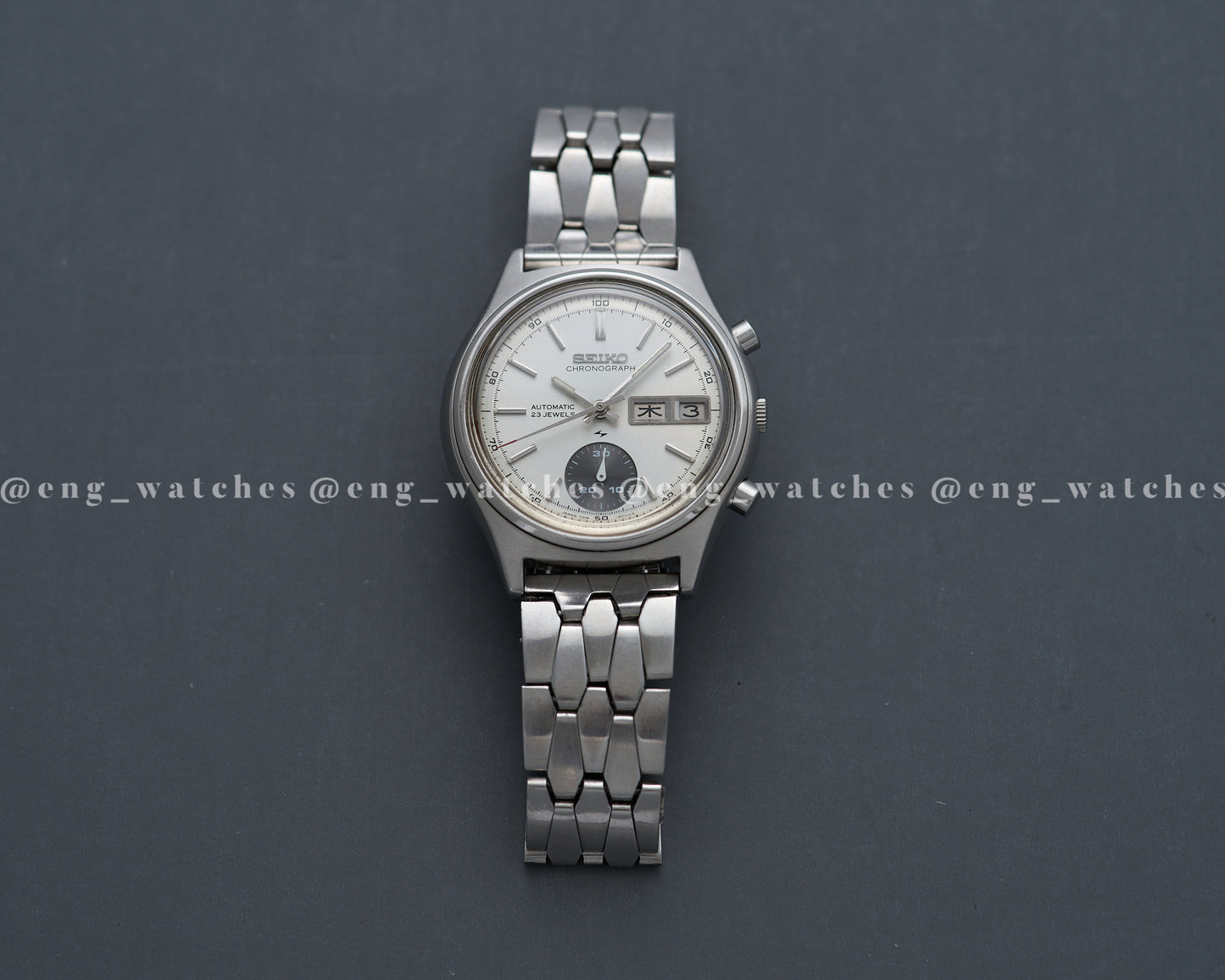 Seiko Chronograph 7018-8000 "One-Eyed Panda"