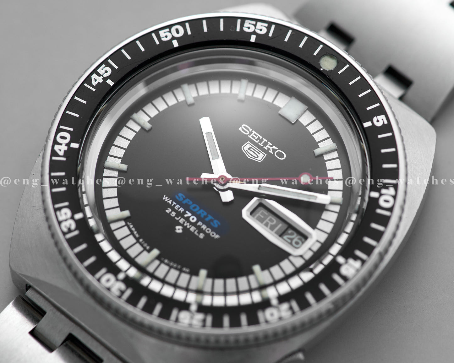 Seiko 5 Sports 6106-8120