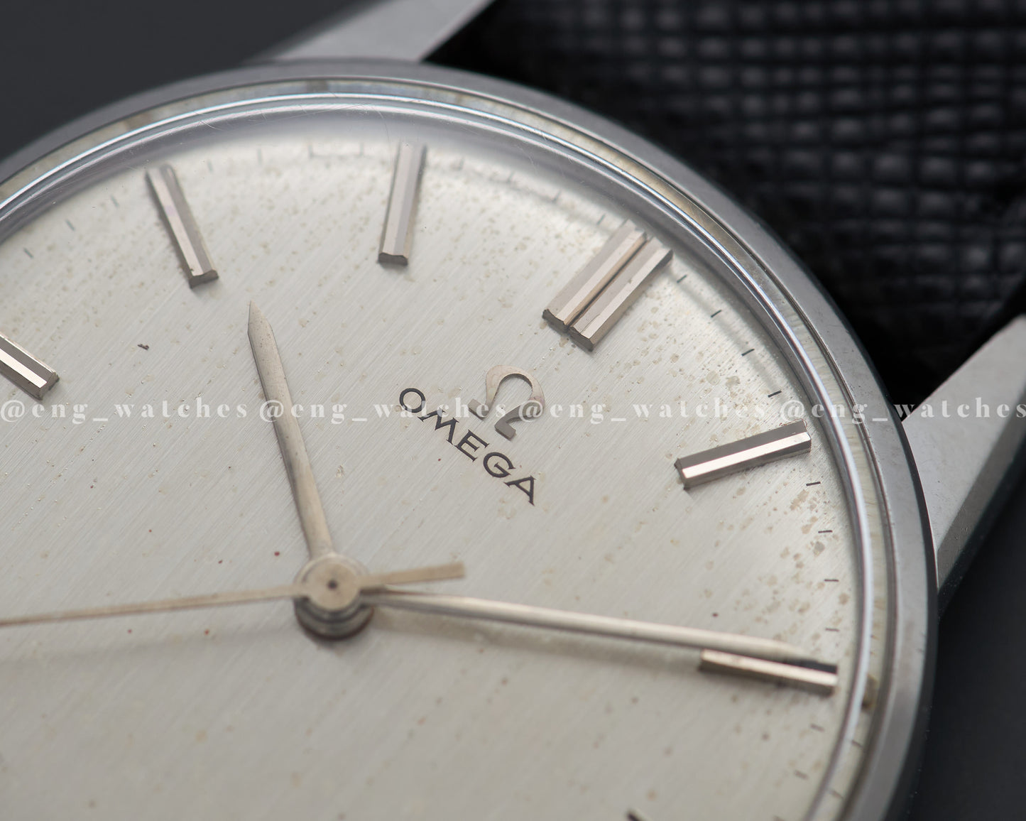 Omega "linen dial"