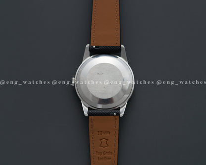 Omega "linen dial"