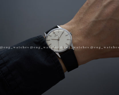 Omega "linen dial"