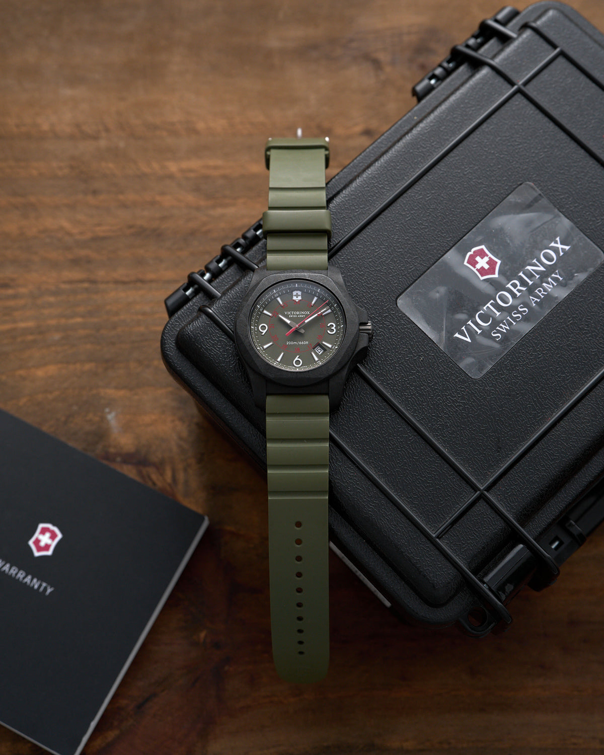 Victorinox Swiss Army I.N.O.X. Carbon Limited Edition