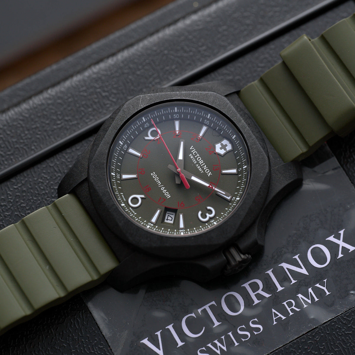 Victorinox Swiss Army I.N.O.X. Carbon Limited Edition