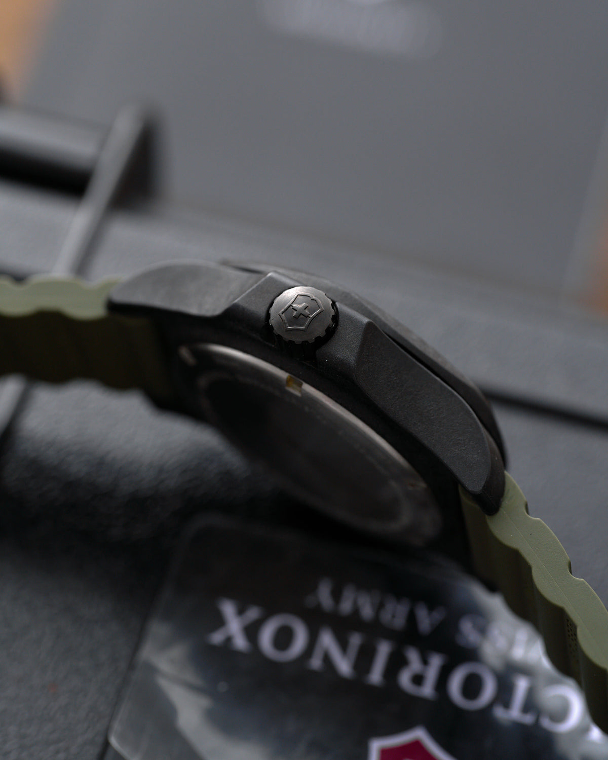 Victorinox Swiss Army I.N.O.X. Carbon Limited Edition