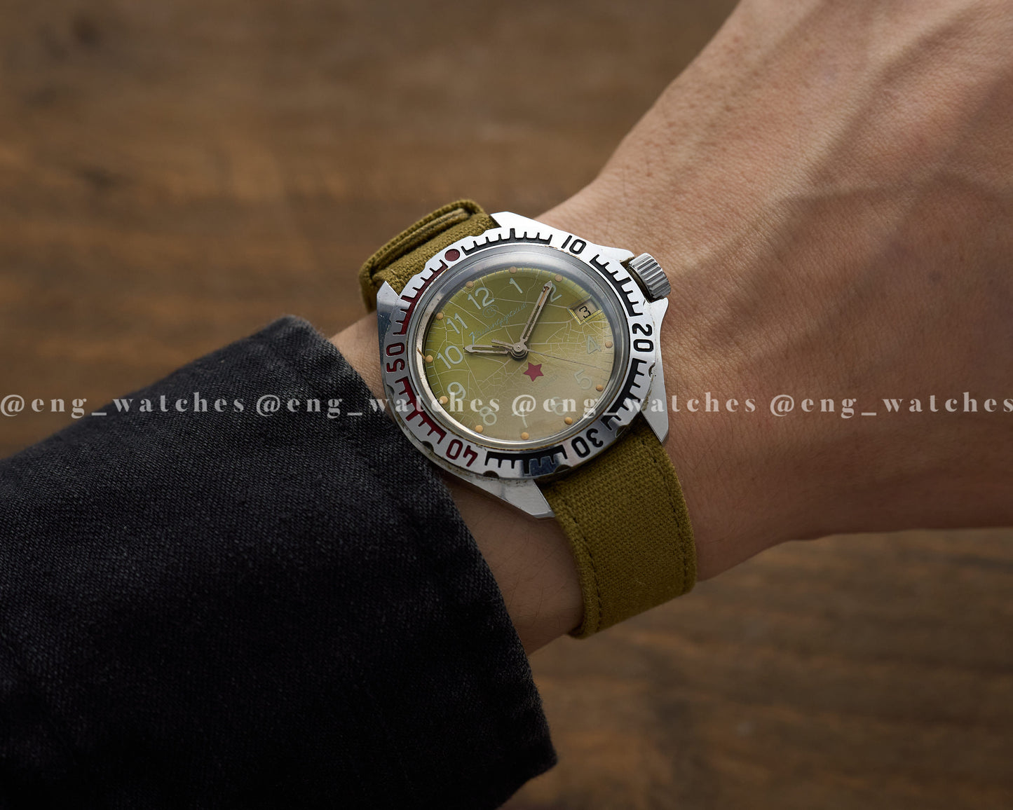 Vostok Komandirskie Red Star Sous-Marine